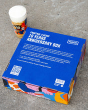 Load image into Gallery viewer, Hedof x Frontaal 10 Years Anniversary Box Speciaalbier kunst Breda
